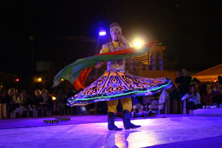Customer at Tanoura Show